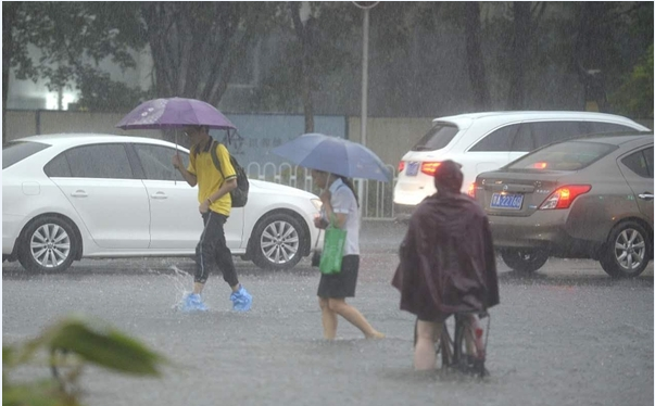 暴雨 移動泵車